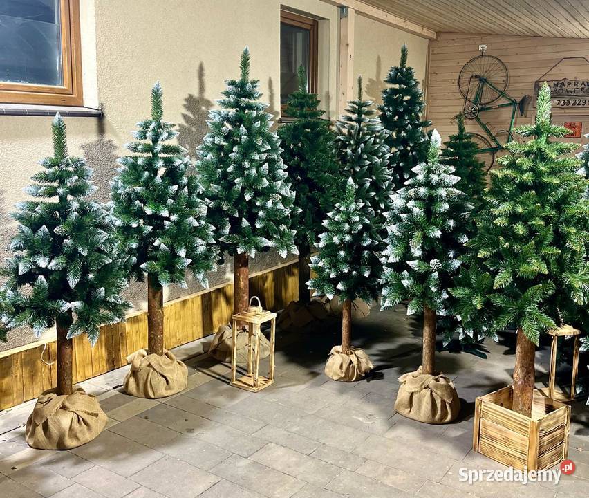 Piękna choinka 250 w metalowym stojaku