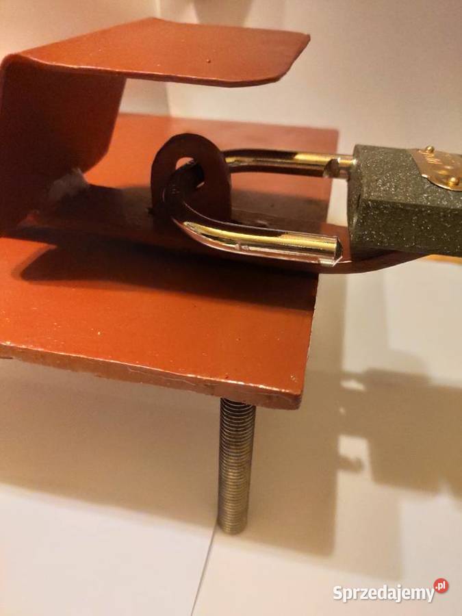 Zasuwa z osłoną na kłódkę śląskie