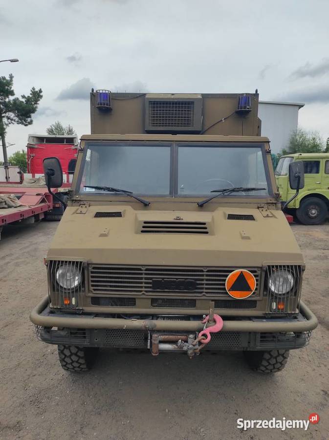 Iveco Model 40E12WM karetka stan z wojska diesel Ostrowiec Świętokrzyski