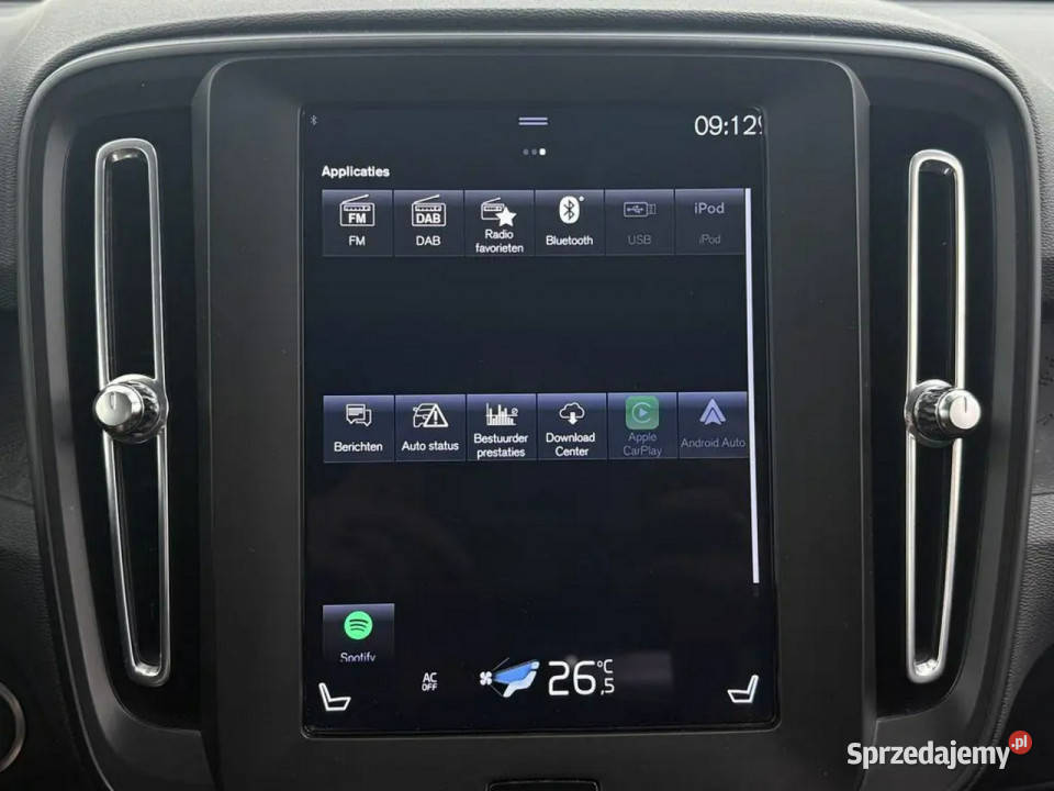 Volvo XC 40 15 Automat Podgrzewane fotele i ESP XC 40 Lipówki