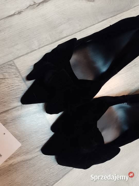 40 ASOS Design Czarne welurowe czółenka z tkanina Kraków