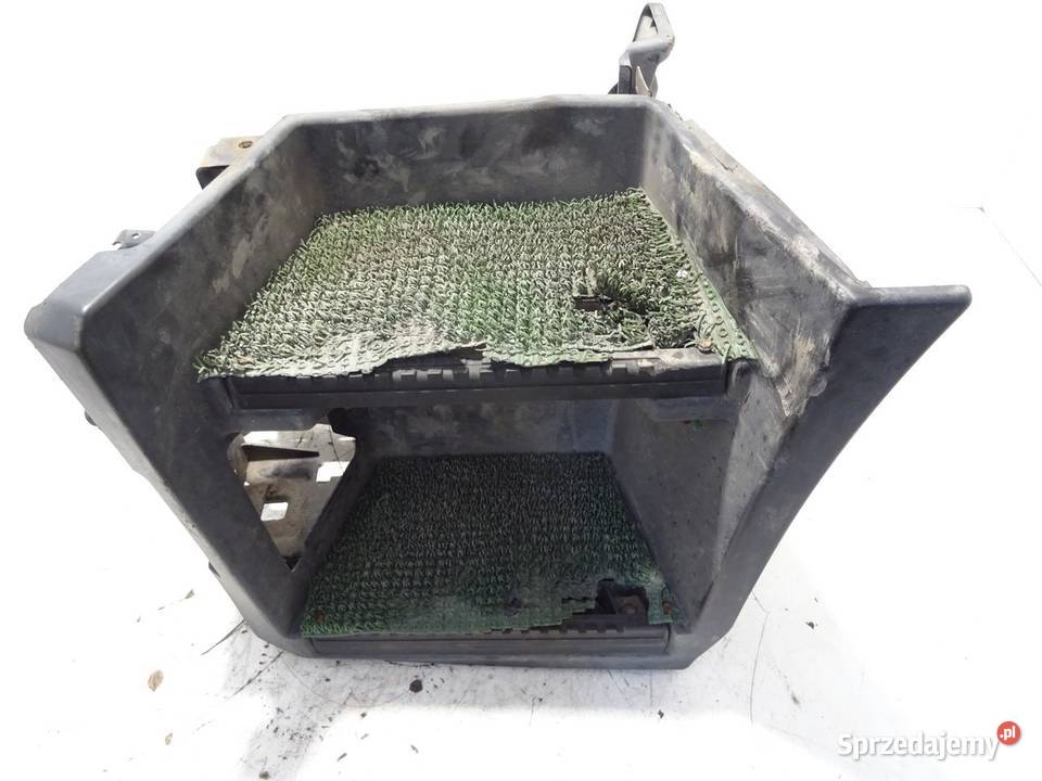 STOPIEŃ KABINY LEWY RENAULT TRUCKS T 82574835 ciężarowe Progi