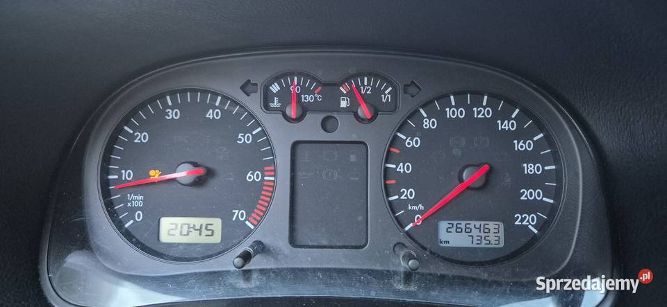 VW GOLF 4 HATCHBACK 1400 BENZYNA wspomaganie kierownicy dolnośląskie Głogów sprzedam