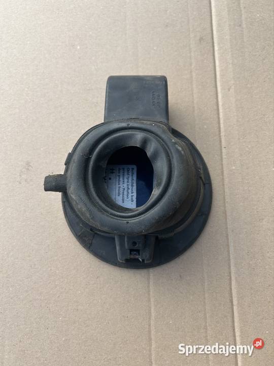 Klapka wlewu paliwa Passat b5 LB5N 3b0809857a sprzedam