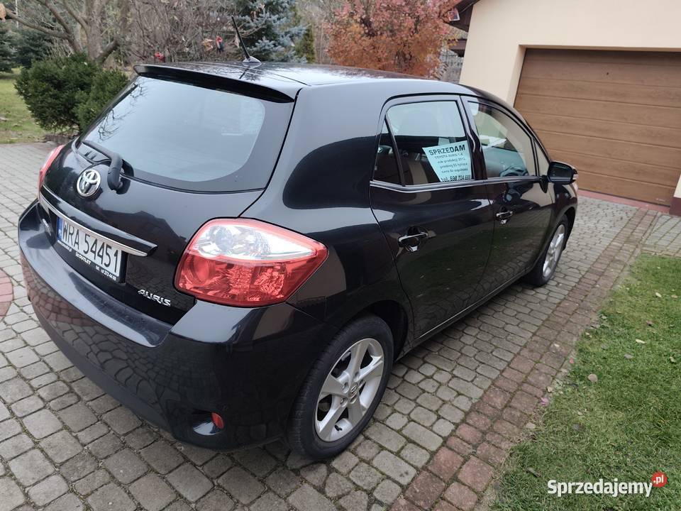 Toyota Auris Pionki