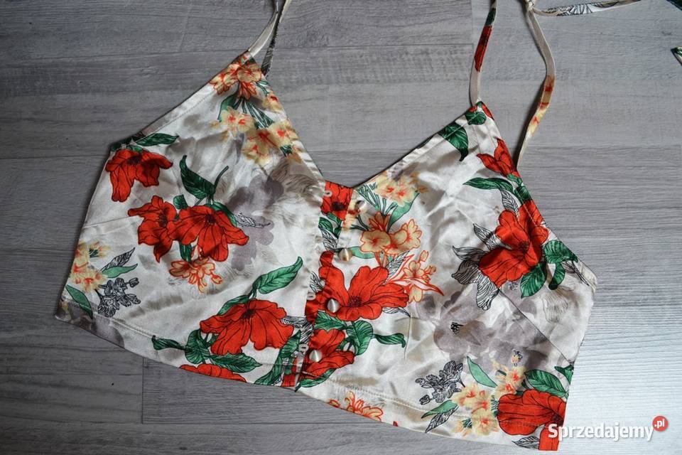 PrettyLittleThing Top w kwiaty XS bluzka