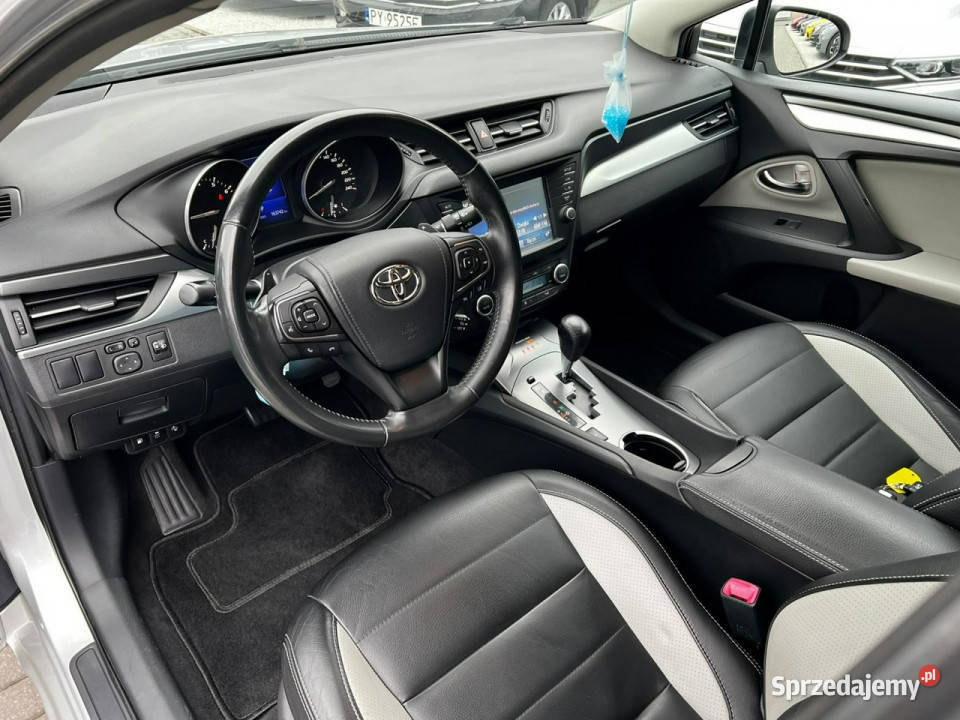 Toyota Avensis 18i 147 Automat Zarejestrowany