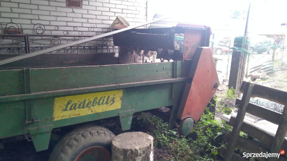 Rozrzutnik przyczepa Samozbierająca nieuszkodzony Jadwinów