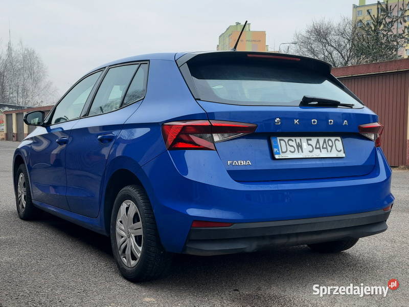 Skoda Fabia IV salon 1wł nowa Fabryczny lakier 16000km Wałbrzych sprzedam