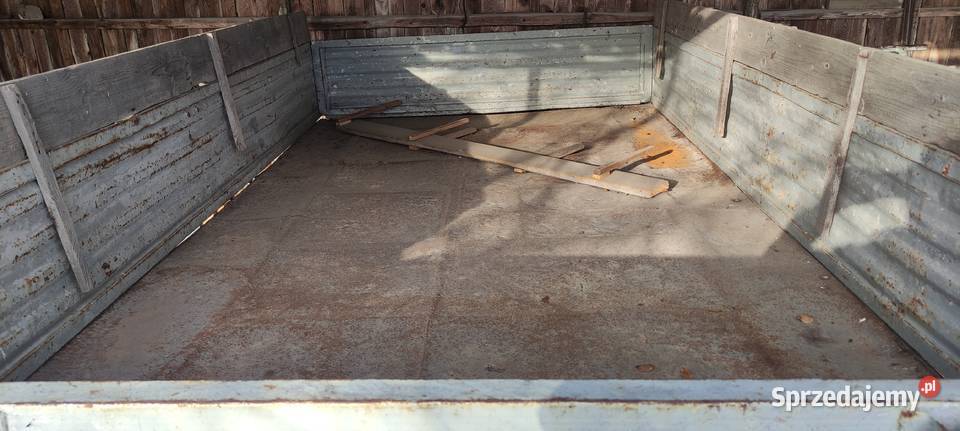 Sprzedam przyczepe wywrotke na 3 strony Przyczepy rolnicze Kije sprzedam