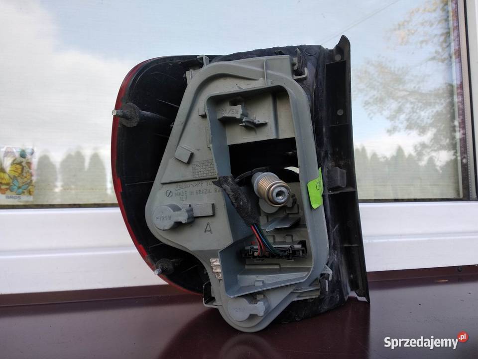 VW Fox lampa tył tylna prawa wkład oprawka Sieradz