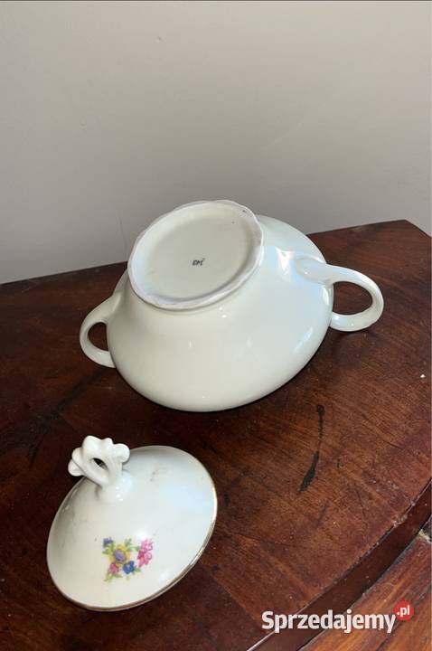 Cukiernica w kolorze ecru z kwiatkami pomorskie Gdańsk