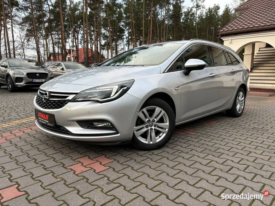 Opel Astra 14 150 LEDy Półskóry Kamera lakier metallic Lipówki
