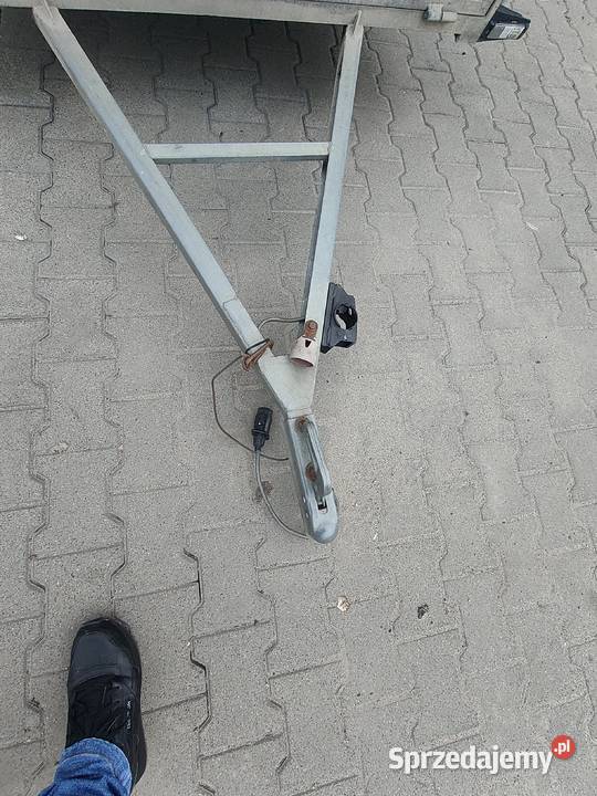 Syndyk sprzeda naczepa jednoosiowa Jasieniec
