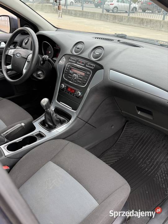 Ford Mondeo 20 16v 2011r salon 1 właściciel ASR (kontrola trakcji)
