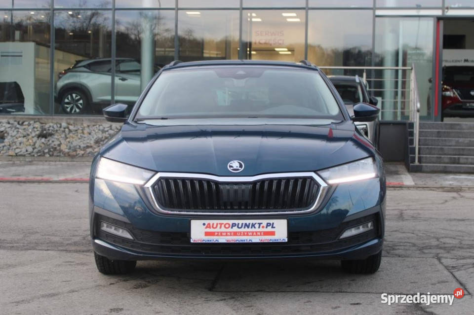 Skoda Octavia 2022r Carplay LED Navi Temp Adapt automatyczna Kraków