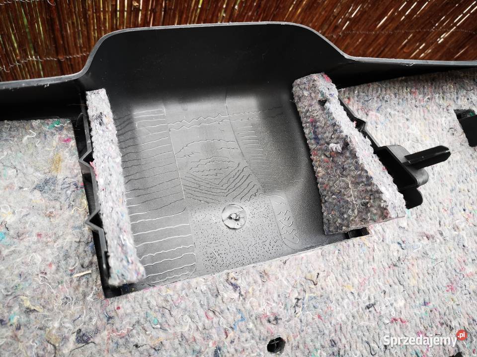 PEUGEOT 3008 wygłuszenie plastik tapicerka klapy Warszawa