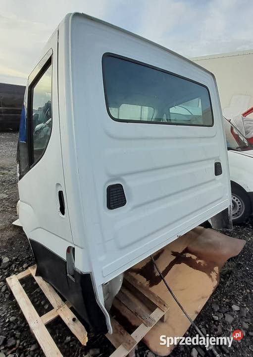 KABINA IVECO DAILY 701023 2014 Zestawy części blacharskich Bielsko-Biała sprzedam