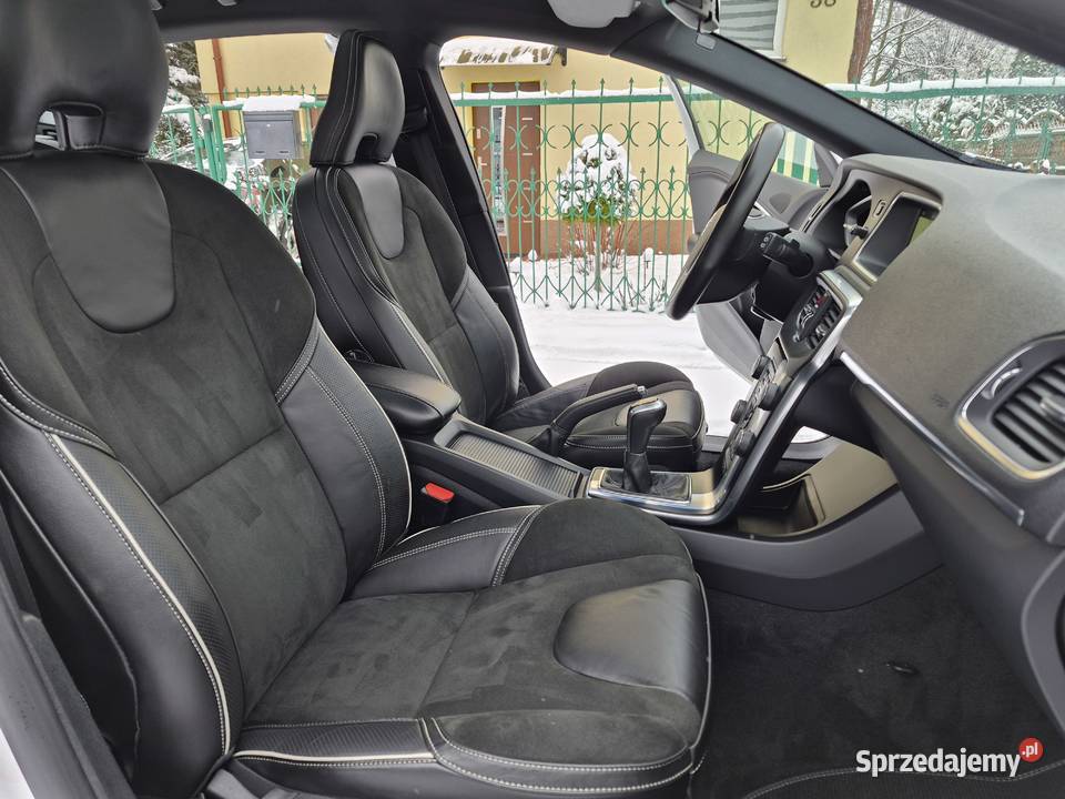 Volvo V40 20 d4 190R DESIGNPANORAMA Ostrowiec Świętokrzyski