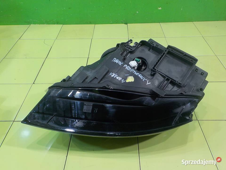 AUDI A5 8T 20 TFSI 09r COUPE 2D XENON lampa