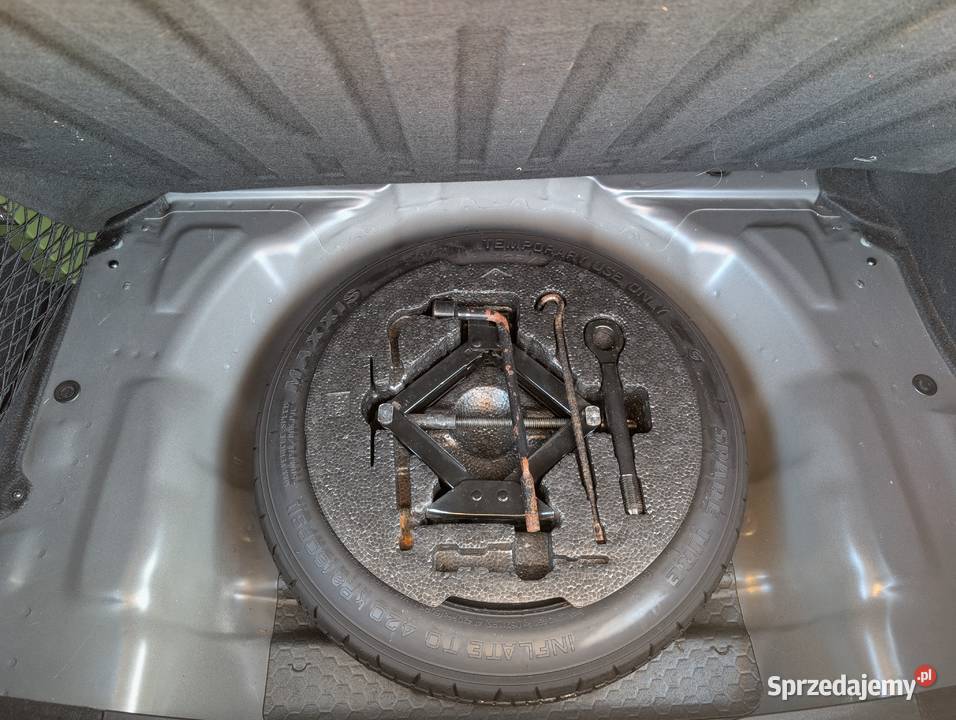 KIA Ceed 2010 14 90 Hatchback Benzyna ESP Skała