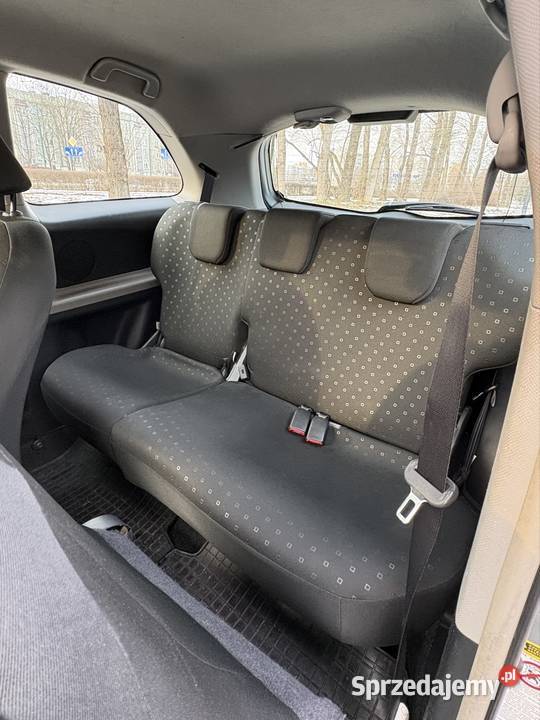 Sprzedam Toyota Yaris srebrny Sosnowiec