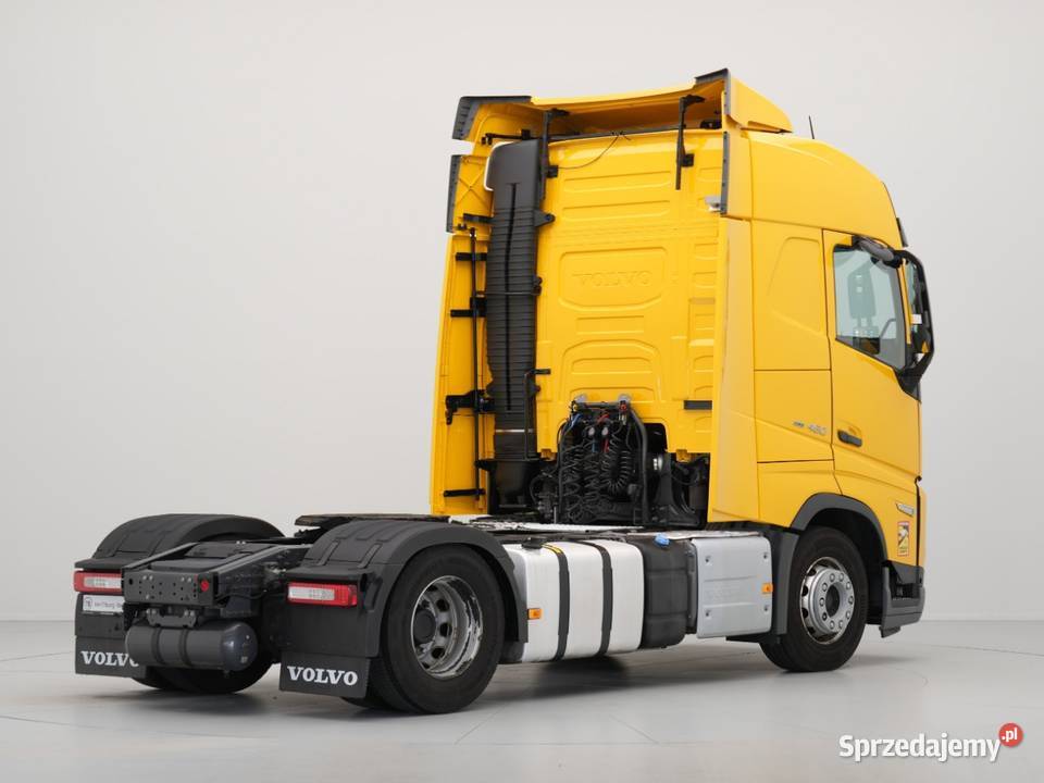 Ciagnik VolvoNowy model tez Leasing Warszawa