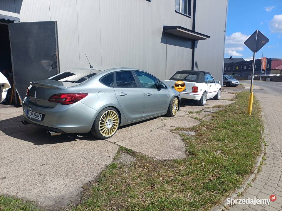 Opel Astra J Sedan 16 Turbo 4/5 Trzebinia