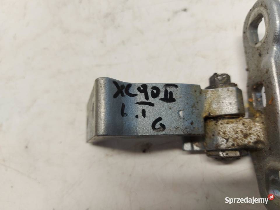 VOLVO XC90 II D5 Zawias tył lewy górny