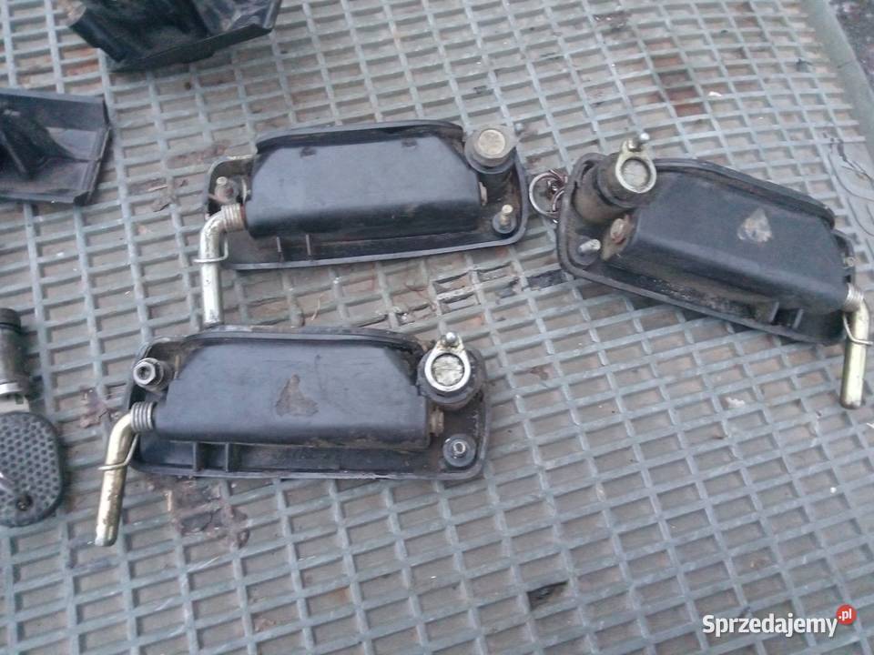 Fiat 126p klamki zewnetrzne zamek tyl korek wlew podkarpackie Stalowa Wola