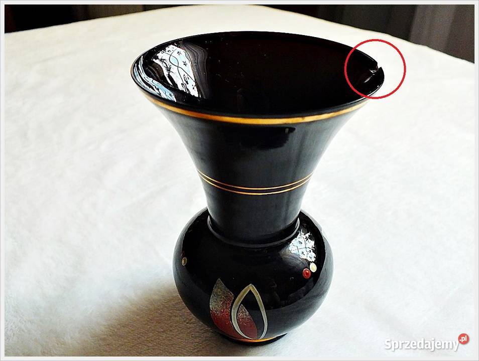 Stary czarny wazonik Kolekcjonerski Włochy lat Żary