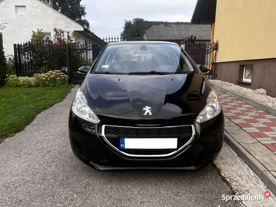 Peugeot 208 16 eHDI 92 2012 Czarny Klimatronic 249000km Nowa Słupia