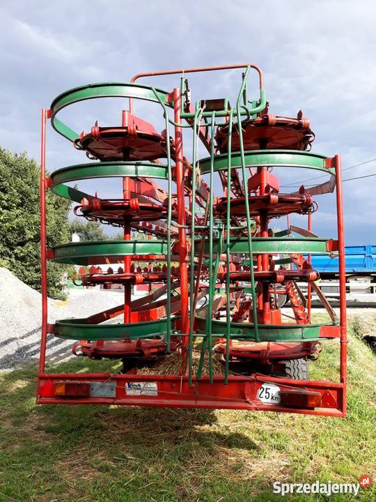 Przyczepa samozbierająca do małej kostki Kemper Przyczepy rolnicze