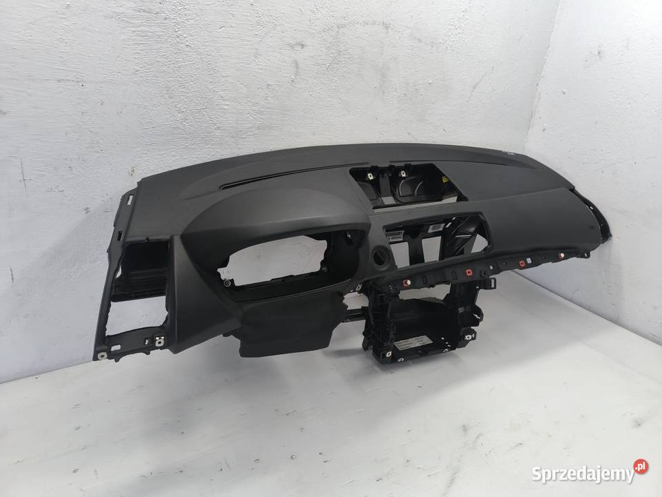 KONSOLA DESKA KOKPIT BMW 1 E87 E81 LIFT 2518852 osobowe Deski rozdzielcze, konsole sprzedam