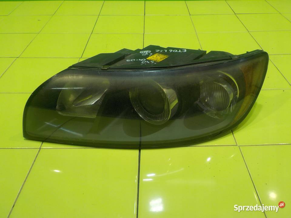 VOLVO S40 II 20 D 06r 4D lampa lewa przod Suków sprzedam