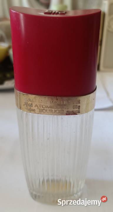Stare opakowania perfumach trzy sztuki lata 70 mazowieckie