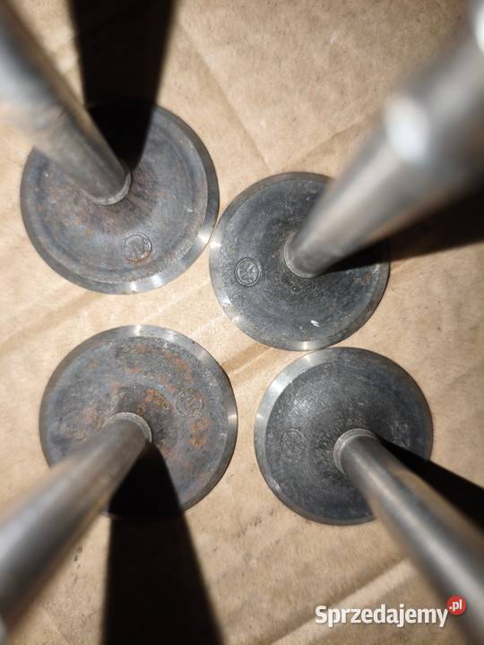 Zawory głowic Dniepr MT K650