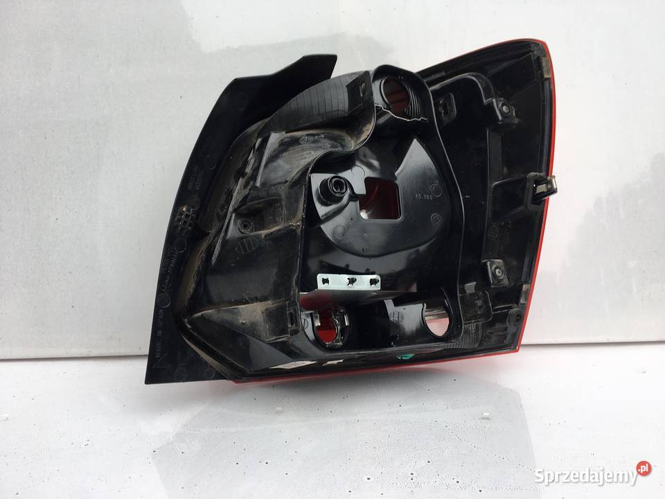 VW POLO 6R0 LEWA LAMPA TYŁ Ostroróg