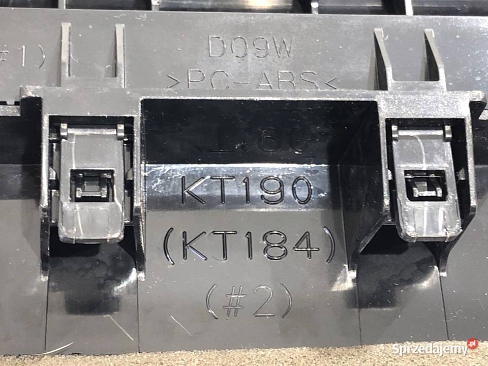 KRATKA NAWIEWU PRZÓD KOMPLET MAZDA 2 DL sprzedam