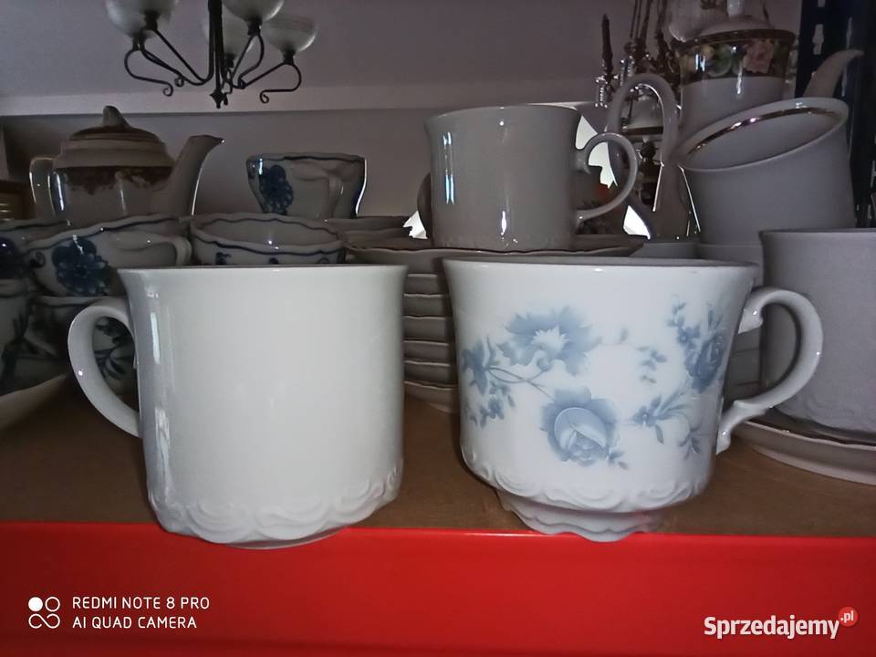 I 8 białych Ze złotym paseczkiem Z syg Bavaria Gdańsk