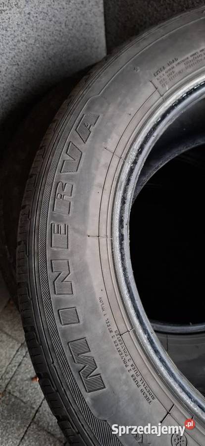 Opony zimowe 235 60 18 Ustroń