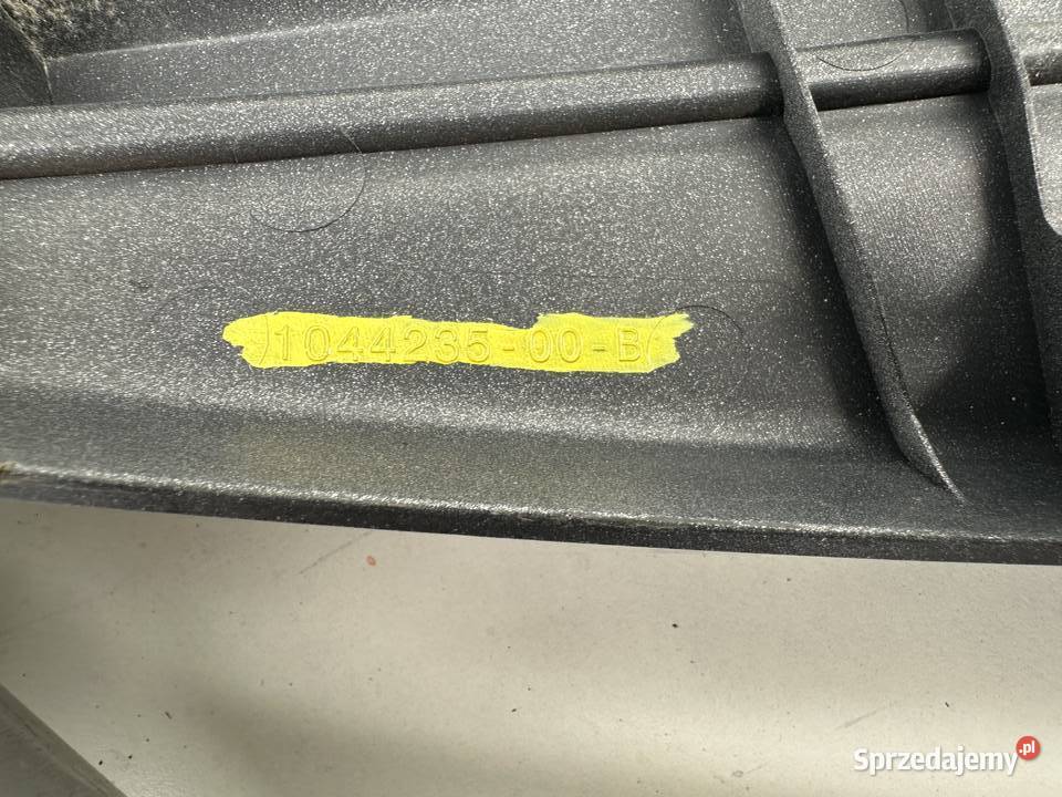 TESLA MODEL Y 19 KOŁPAK 104423500B Międzychód