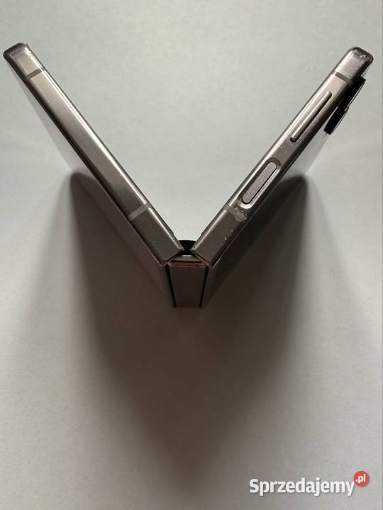 Samsung Galaxy Z Flip 5 8512 Zakręt