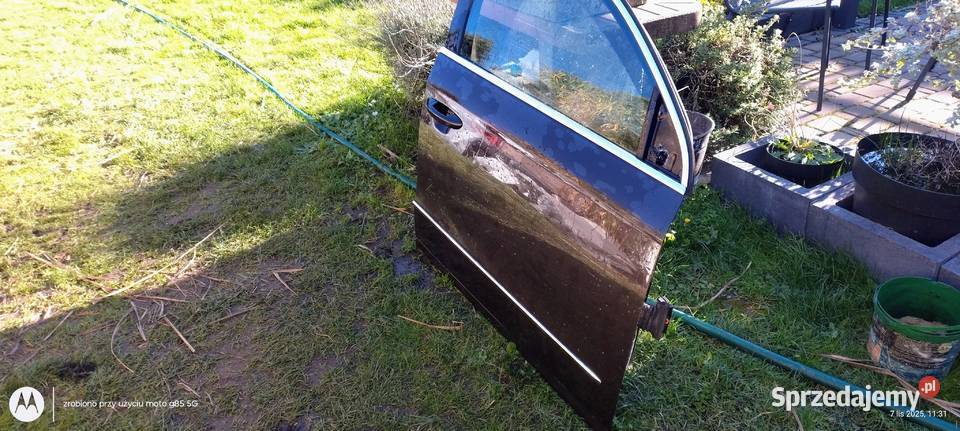 Drzwi przednie prawe Passat B6 kod LC8Z Motoryzacja