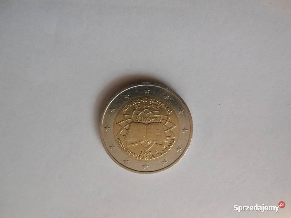 Dwanaście monet kolekcjonerskich 2 euro