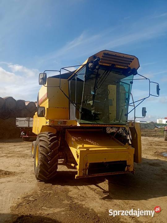 Kombajn Holland TX 32 hederu 45 m Starogard Gdański