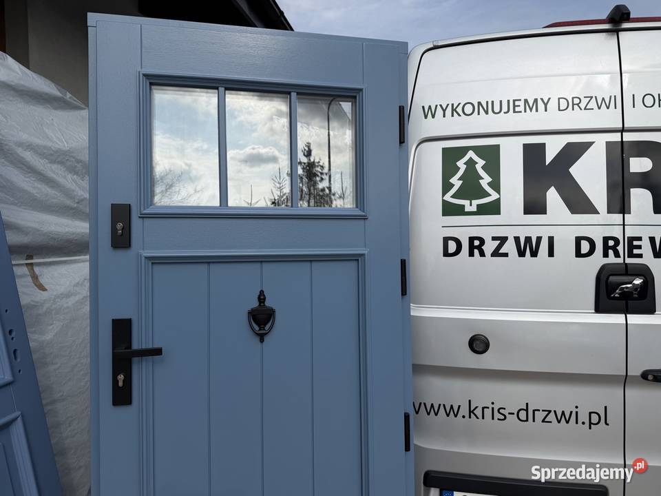 Drzwi zewnętrzne drewniane RĘKI niebieskie