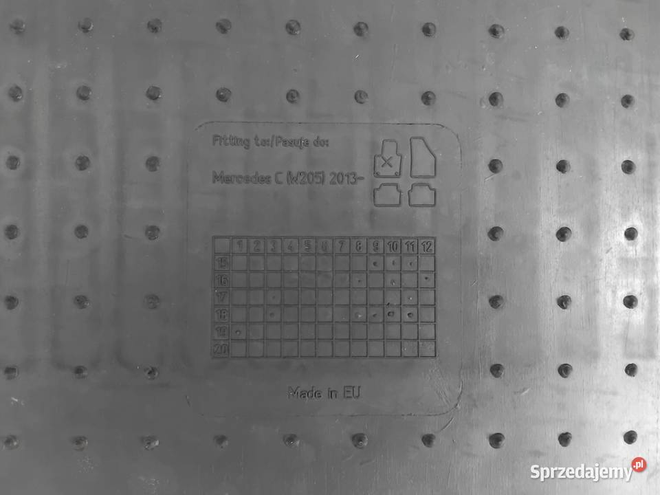Mercedes C Klasa W205 2013 Dywaniki Gumowe