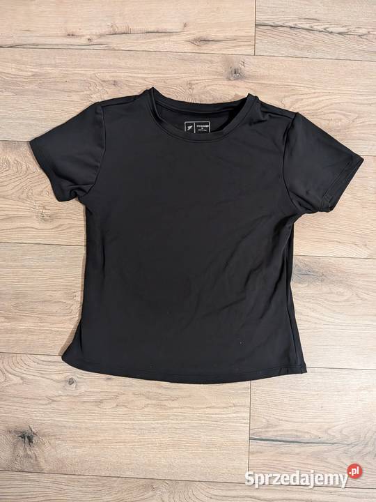 Czarna bluzka z krótkim rękawem łódzkie
