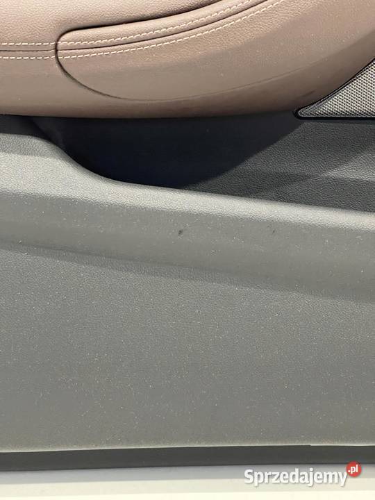 BMW 5 G38 BOCZEK TAPICERKA DRZWI LEWY PRZÓD sprzedam